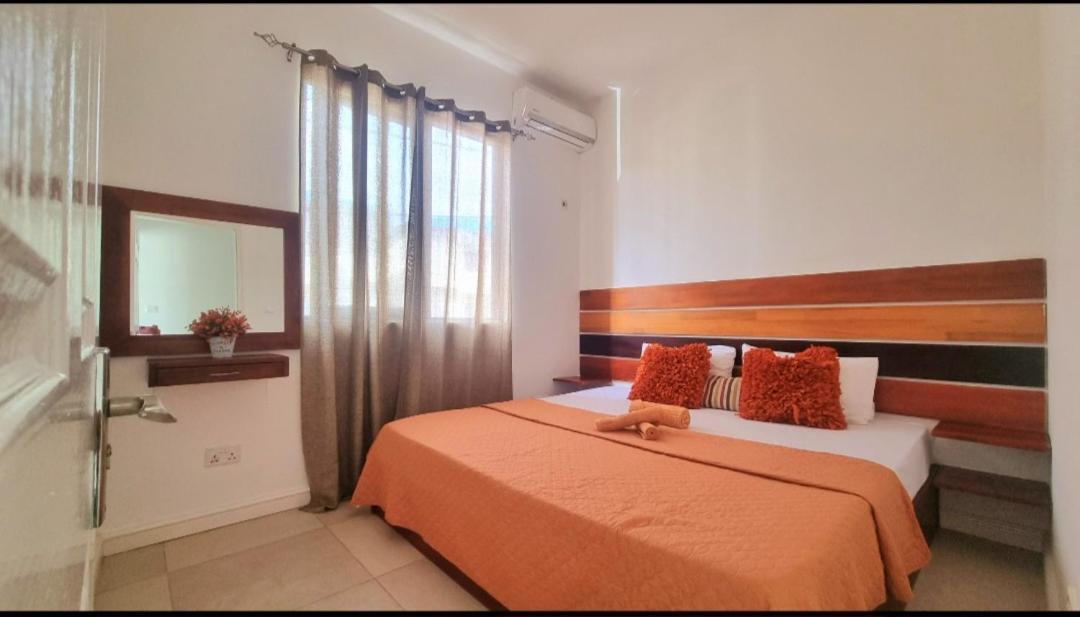 Sugar Reef West Coast Apartment Flic en Flac Room photo